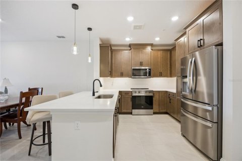 Condo in Orlando, Florida, 2 bedrooms  № 2371798 - photo 21