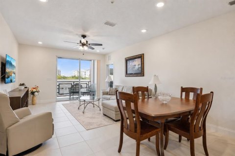 Condo in Orlando, Florida, 2 bedrooms  № 2371798 - photo 19