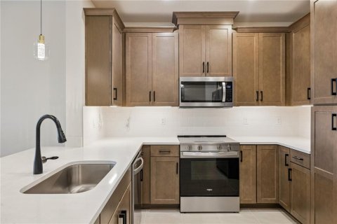 Condo in Orlando, Florida, 2 bedrooms  № 2371798 - photo 22