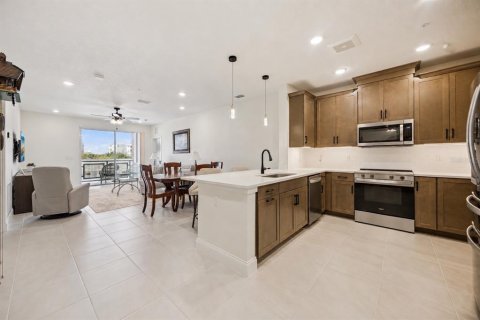 Condo in Orlando, Florida, 2 bedrooms  № 2371798 - photo 5