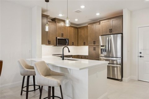 Condo in Orlando, Florida, 2 bedrooms  № 2371798 - photo 8