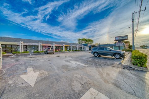 Commercial property in Oakland Park, Florida № 1930006 - photo 29