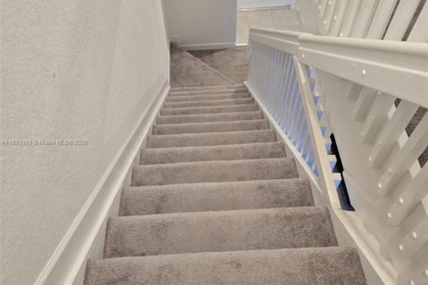 Townhouse in Miami, Florida 3 bedrooms, 122.72 sq.m. № 2001476 - photo 9