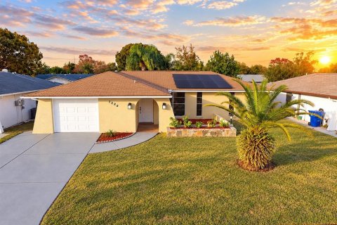 Villa ou maison à Port Richey, Floride 2 chambres, 118.17 m2 № 2390855