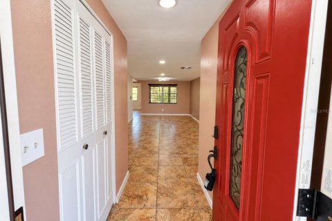 Villa ou maison à louer à Port Richey, Floride: 2 chambres, 118.17 m2 № 2390855 - photo 5