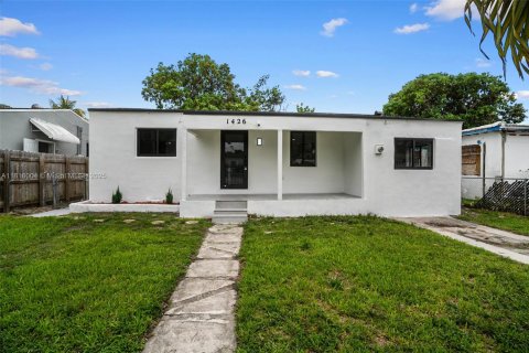 Villa ou maison à vendre à Miami, Floride: 4 chambres, 142.14 m2 № 1774179 - photo 13