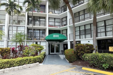 Copropriété à vendre à Hallandale Beach, Floride: 2 chambres, 132.85 m2 № 1938367 - photo 5