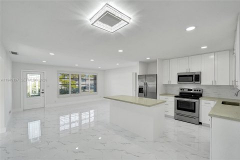 Casa en venta en Hollywood, Florida, 3 dormitorios № 1999712 - foto 20