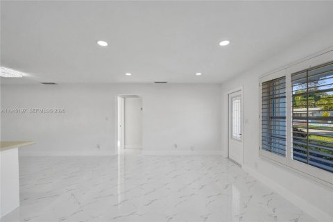 Casa en venta en Hollywood, Florida, 3 dormitorios № 1999712 - foto 10