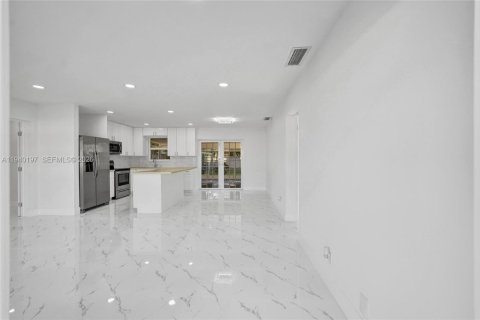 Casa en venta en Hollywood, Florida, 3 dormitorios № 1999712 - foto 6