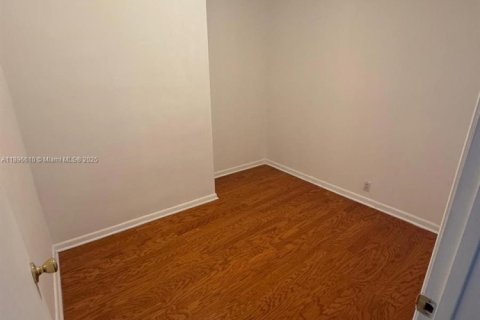 Copropriété à vendre à Miami Beach, Floride: 2 chambres, 144.93 m2 № 1948322 - photo 10