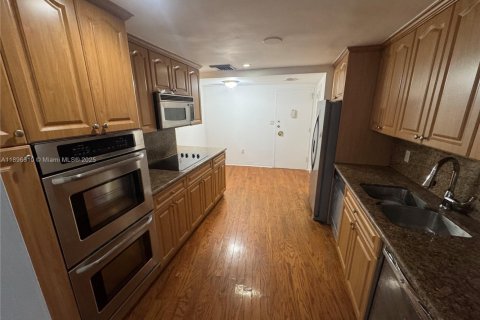 Copropriété à vendre à Miami Beach, Floride: 2 chambres, 144.93 m2 № 1948322 - photo 11