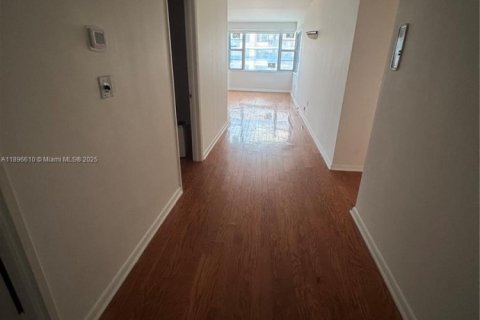 Copropriété à vendre à Miami Beach, Floride: 2 chambres, 144.93 m2 № 1948322 - photo 4