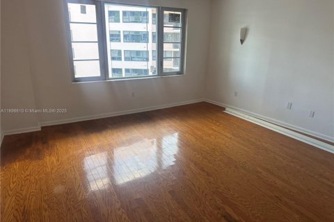 Copropriété à vendre à Miami Beach, Floride: 2 chambres, 144.93 m2 № 1948322 - photo 14