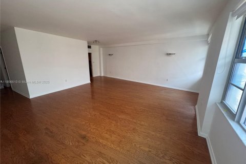 Copropriété à vendre à Miami Beach, Floride: 2 chambres, 144.93 m2 № 1948322 - photo 6