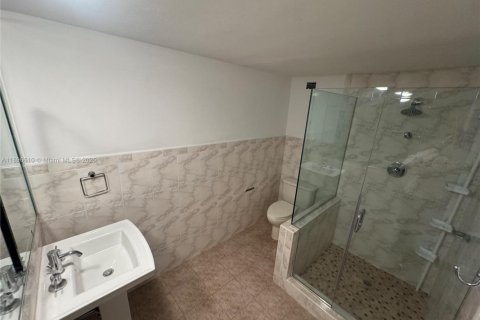 Copropriété à vendre à Miami Beach, Floride: 2 chambres, 144.93 m2 № 1948322 - photo 8