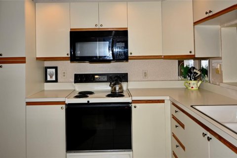 Condo in Bradenton, Florida, 2 bedrooms  № 1583520 - photo 6