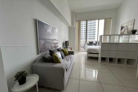 Снять в аренду кондоминиум в Майами, Флорида 37.25м2, № 2005060 - фото 3