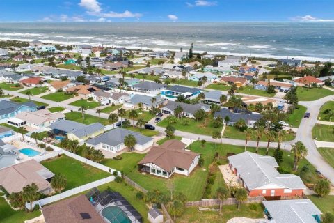 House in Ormond Beach, Florida 3 bedrooms, 169.73 sq.m. № 1547544 - photo 2