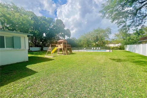 Villa ou maison à louer à Dania Beach, Floride: 4 chambres, 125.23 m2 № 1993019 - photo 3