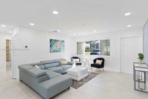 Villa ou maison à louer à Dania Beach, Floride: 4 chambres, 125.23 m2 № 1993019 - photo 10