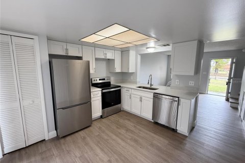 Touwnhouse à louer à Orlando, Floride: 2 chambres, 89.19 m2 № 2111155 - photo 4
