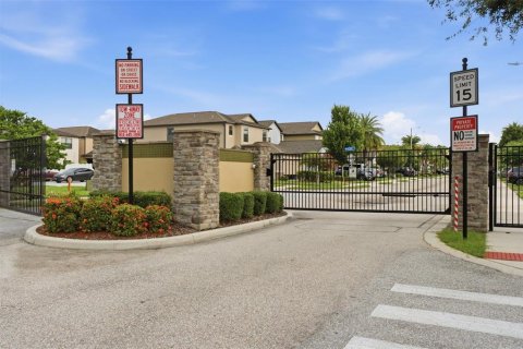 Touwnhouse à louer à Brandon, Floride: 2 chambres, 143.81 m2 № 2158008 - photo 26
