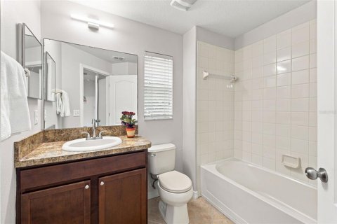 Touwnhouse à louer à Brandon, Floride: 2 chambres, 143.81 m2 № 2158008 - photo 14