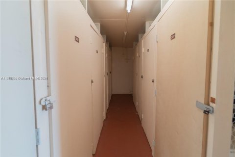 Condominio en venta en Pembroke Pines, Florida, 2 dormitorios, 97.55 m2 № 1921279 - foto 13