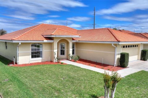Villa ou maison à Winter Haven, Floride 3 chambres, 133.13 m2 № 2225164