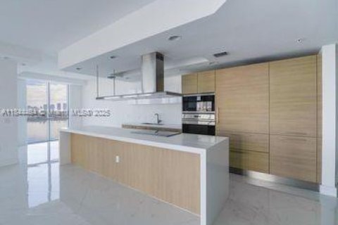 Condo in North Miami Beach, Florida, 3 bedrooms  № 1839647 - photo 23