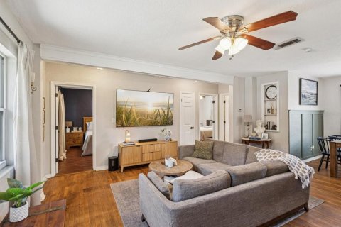 House in Clearwater, Florida 3 bedrooms, 95.88 sq.m. № 1821236 - photo 4