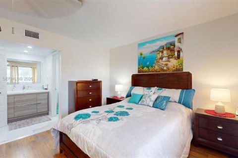 Condo in Margate, Florida, 2 bedrooms  № 1999483 - photo 30
