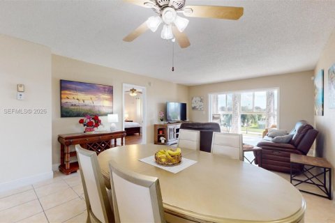 Condo in Margate, Florida, 2 bedrooms  № 1999483 - photo 13