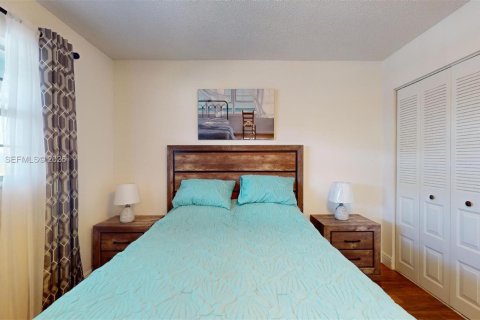 Condo in Margate, Florida, 2 bedrooms  № 1999483 - photo 24