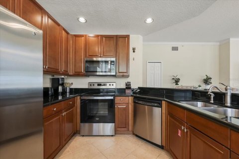Condo in Four Corners, Florida, 3 bedrooms  № 1791228 - photo 8