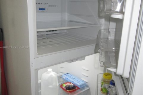 Condominio en alquiler en Hallandale Beach, Florida, 1 dormitorio, 74.32 m2 № 1966695 - foto 20