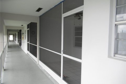 Condominio en alquiler en Hallandale Beach, Florida, 1 dormitorio, 74.32 m2 № 1966695 - foto 10