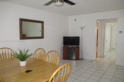 Condominio en alquiler en Hallandale Beach, Florida, 1 dormitorio, 74.32 m2 № 1966695 - foto 3