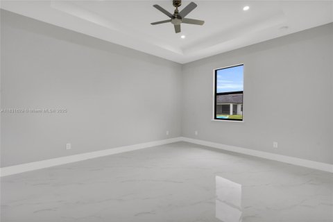 House in Lehigh Acres, Florida 4 bedrooms, 159.23 sq.m. № 1809605 - photo 20