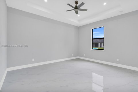 House in Lehigh Acres, Florida 4 bedrooms, 159.23 sq.m. № 1809605 - photo 12
