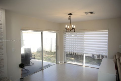 Купить виллу или дом в Плантация, Флорида 3 спальни, 139.35м2, № 1974379 - фото 21