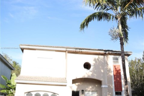 Купить виллу или дом в Плантация, Флорида 3 спальни, 139.35м2, № 1974379 - фото 2