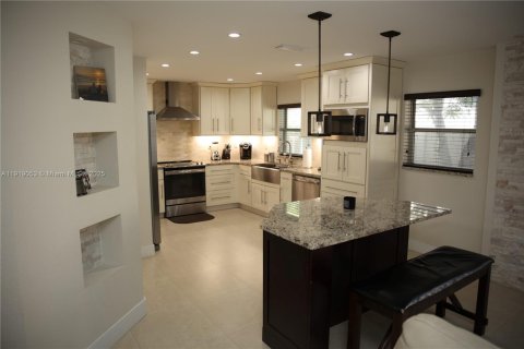 Купить виллу или дом в Плантация, Флорида 3 спальни, 139.35м2, № 1974379 - фото 14