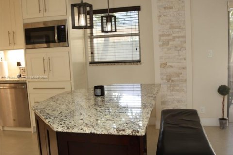 Купить виллу или дом в Плантация, Флорида 3 спальни, 139.35м2, № 1974379 - фото 13