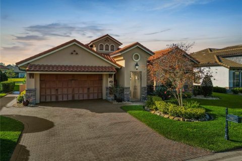 House in Lakeland, Florida 4 bedrooms, 318.84 sq.m. № 1533033 - photo 1