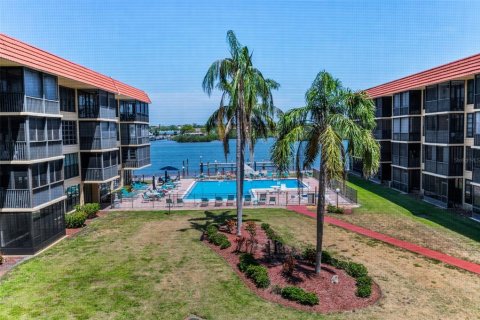 Copropriété à louer à Indian Shores, Floride: 2 chambres, 86.86 m2 № 2436762 - photo 11