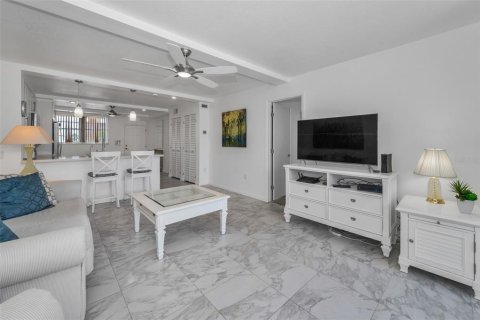 Copropriété à louer à Indian Shores, Floride: 2 chambres, 86.86 m2 № 2436762 - photo 16