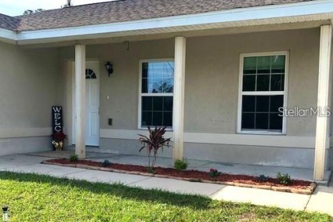 Villa ou maison à louer à Ocala, Floride: 3 chambres, 100.98 m2 № 2202067 - photo 2