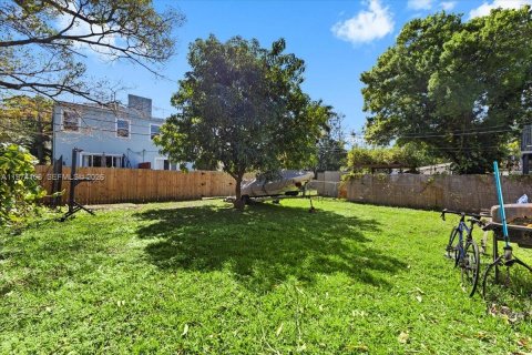 Купить коммерческую недвижимость в Форт-Лодердейл, Флорида 127.83м2, № 2044443 - фото 30